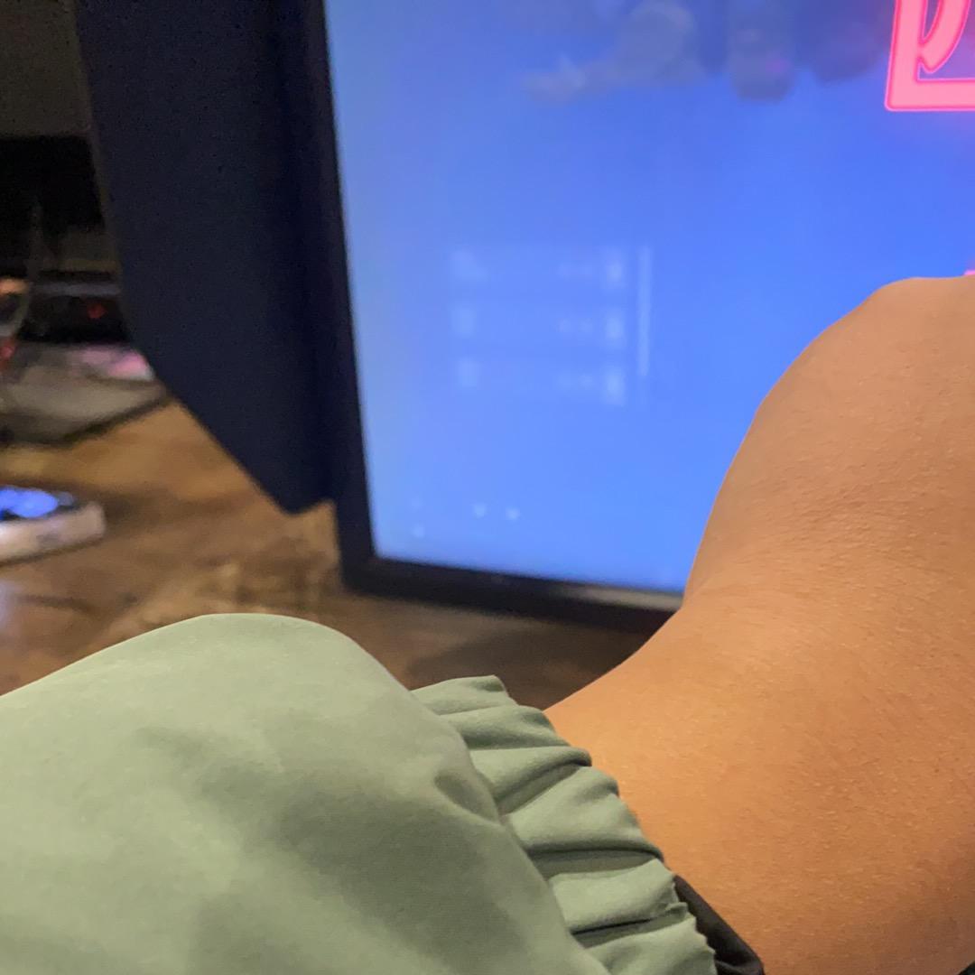 y、