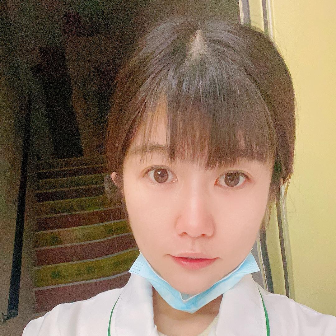 贩卖健康的小姐姐👧