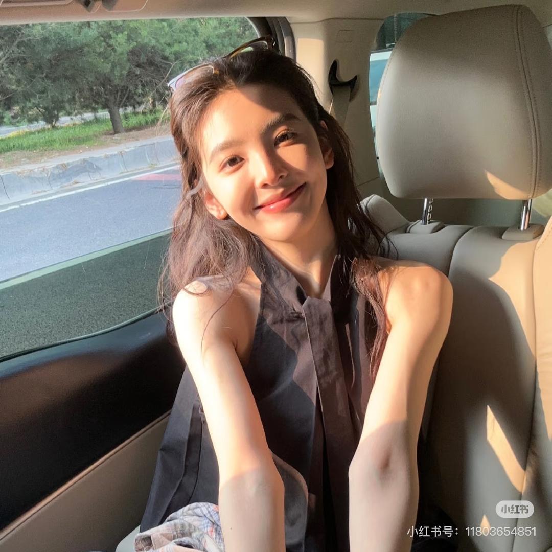 山洞酒妹妹