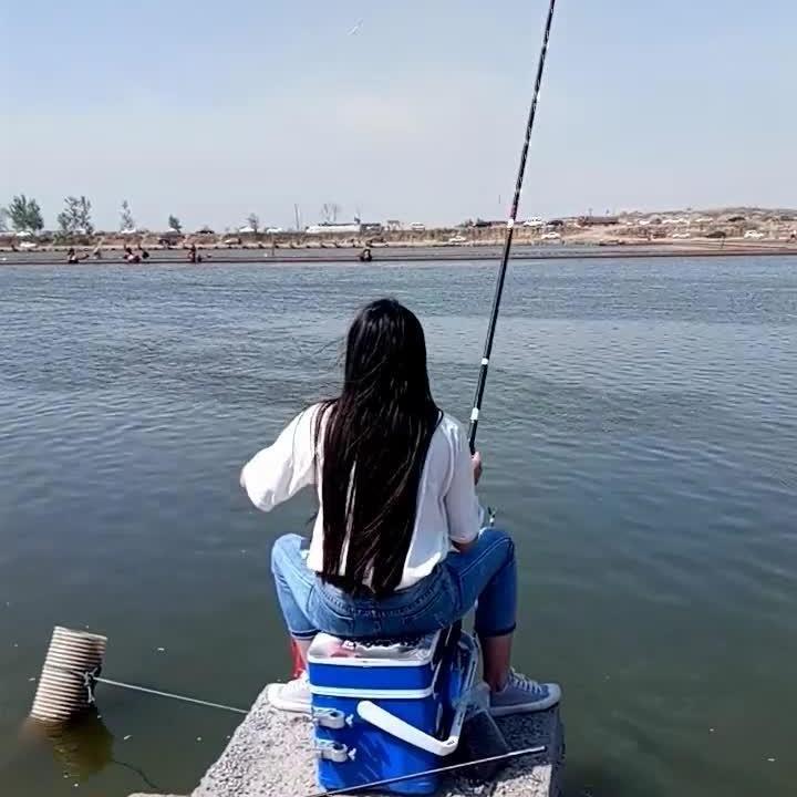 喜欢钓鱼的妞