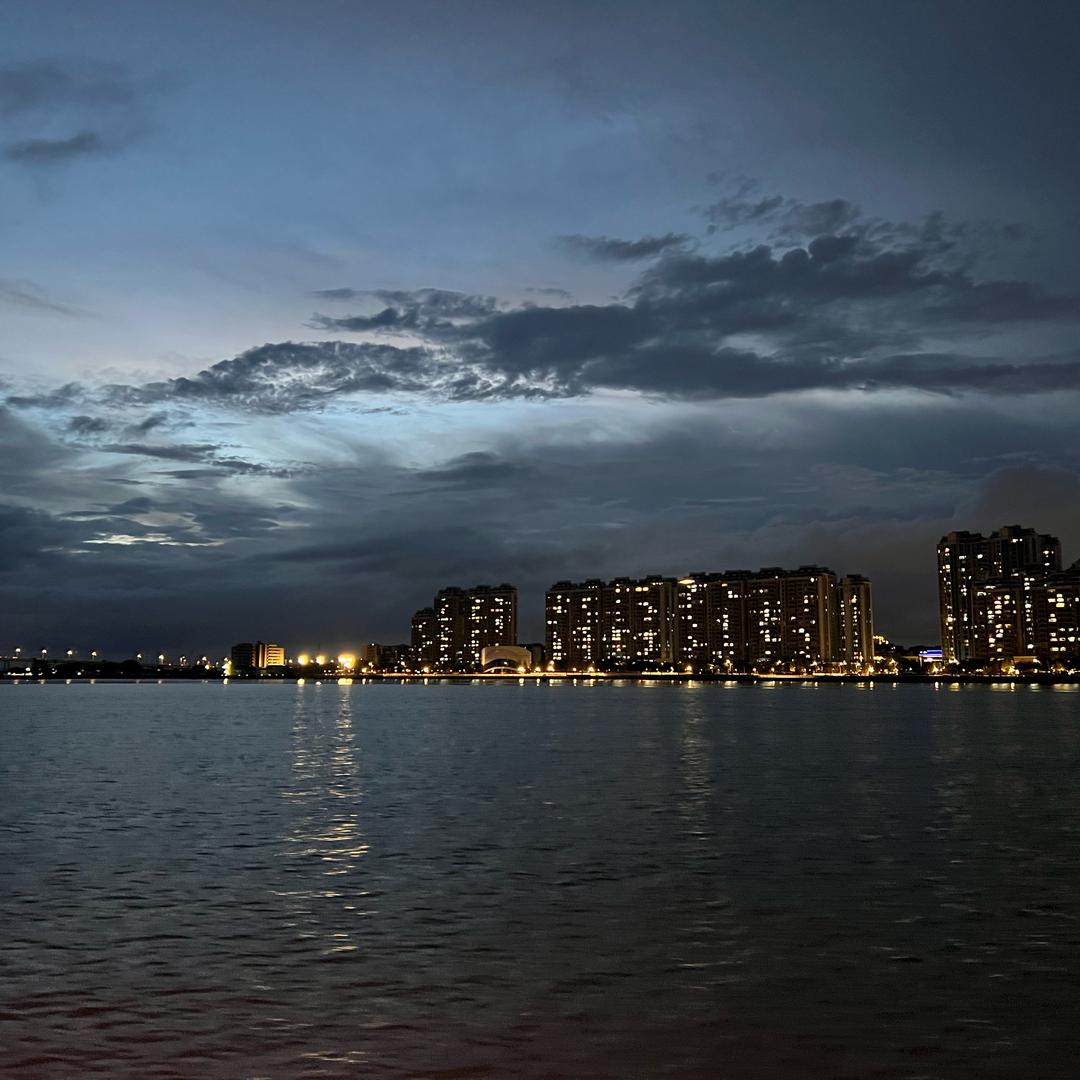 莫翔的晃雁物业创意屋