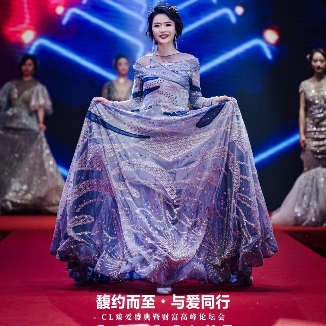 💕短发女子👄