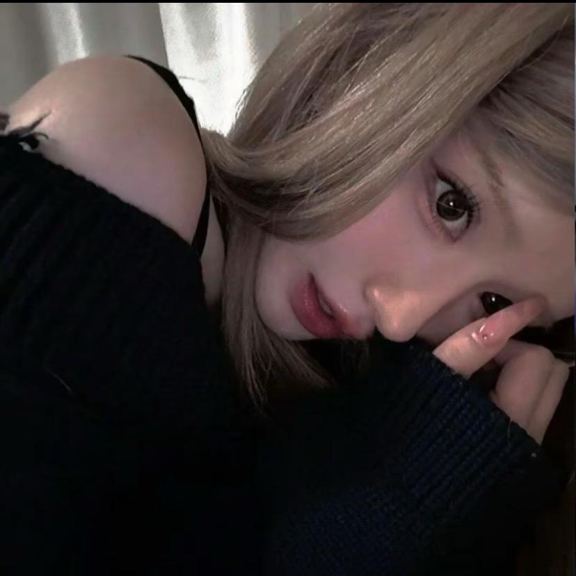 玉玉.