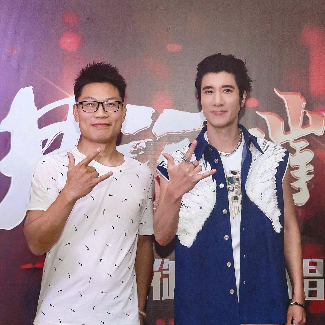 卖火柴的老男孩