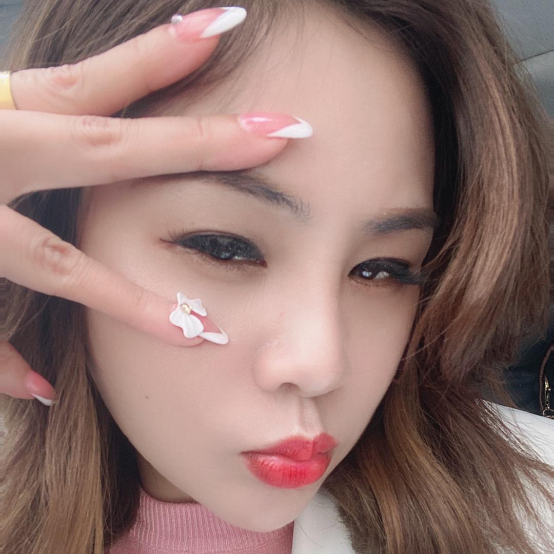 L ⊹꙳✧˖iu