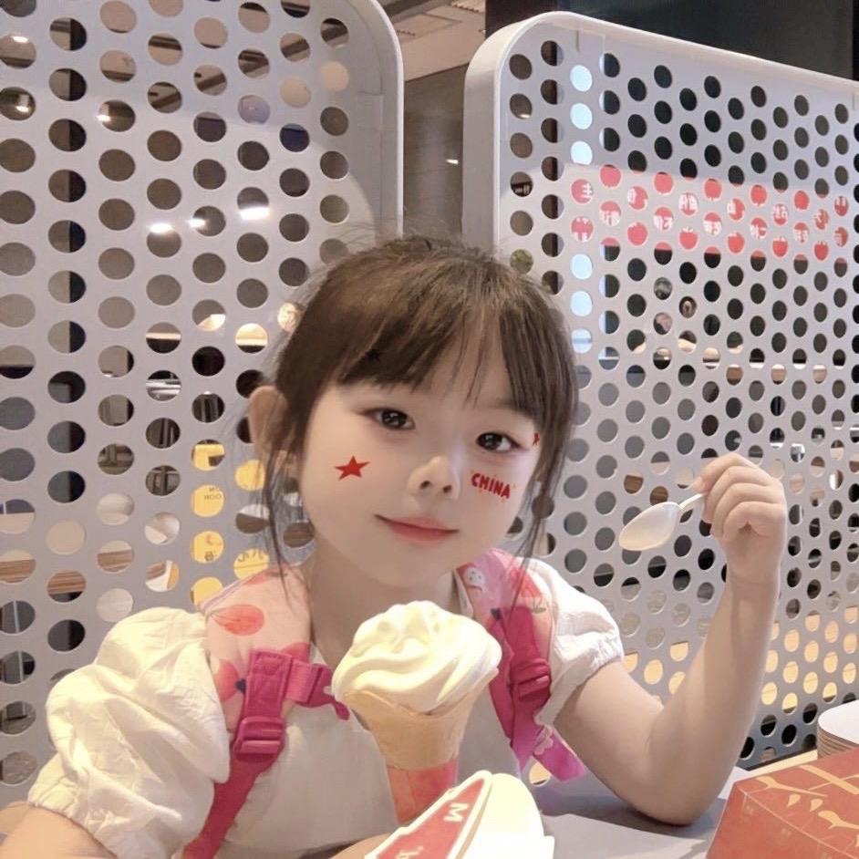 👨‍👩‍👧熙熙哈哈没烦恼