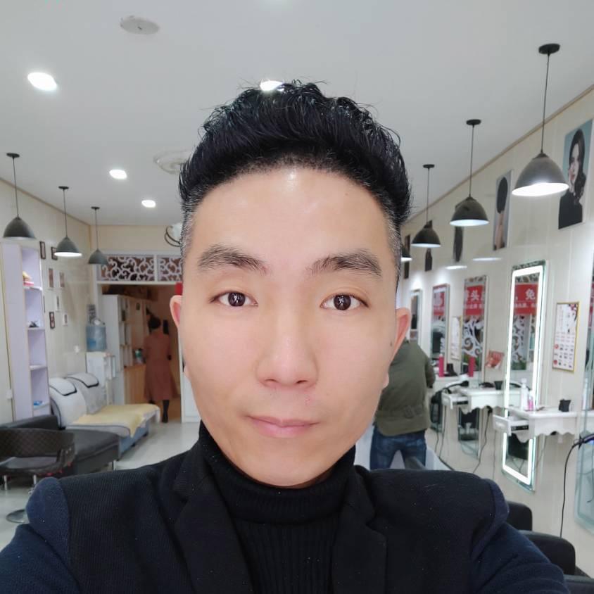 发型师阿辉
