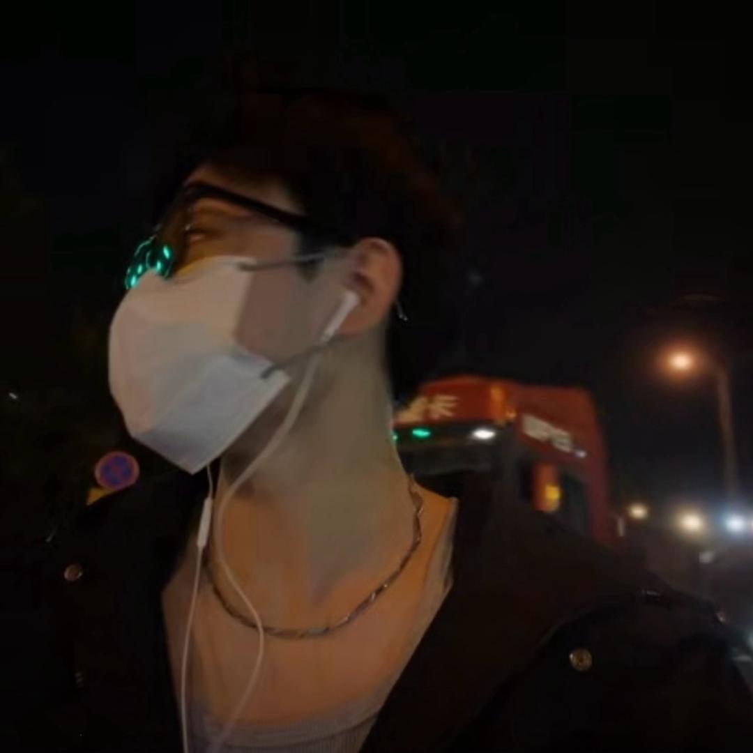 王 鑫