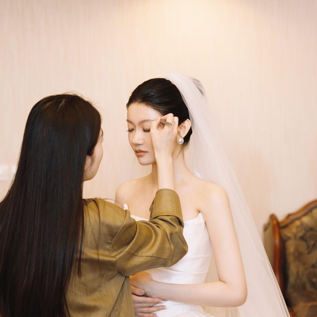 化妆师Lisa