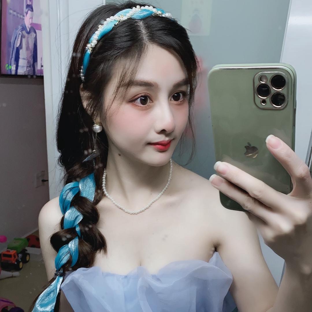 Mai tuyết Trần