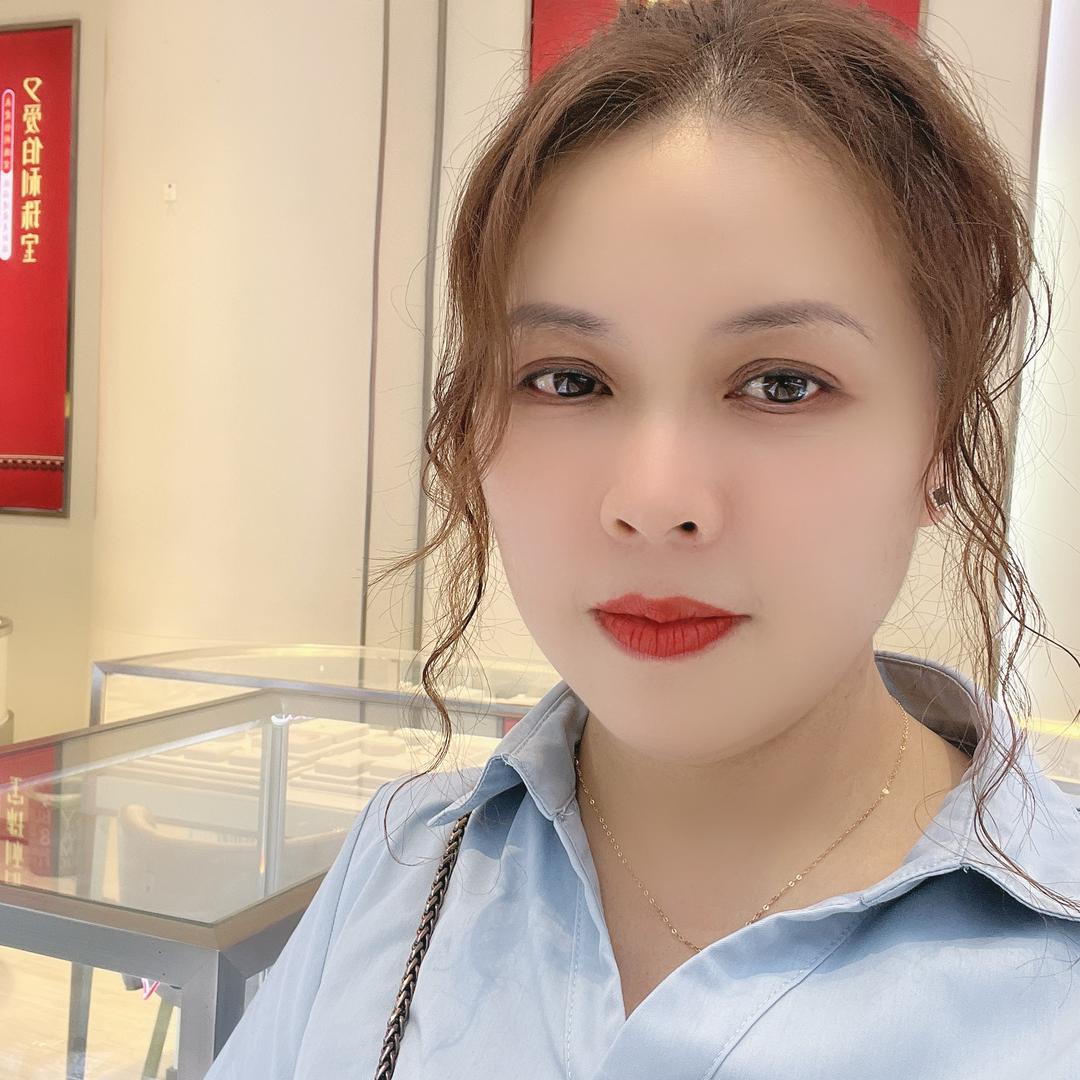 爱伯利珠宝小英
