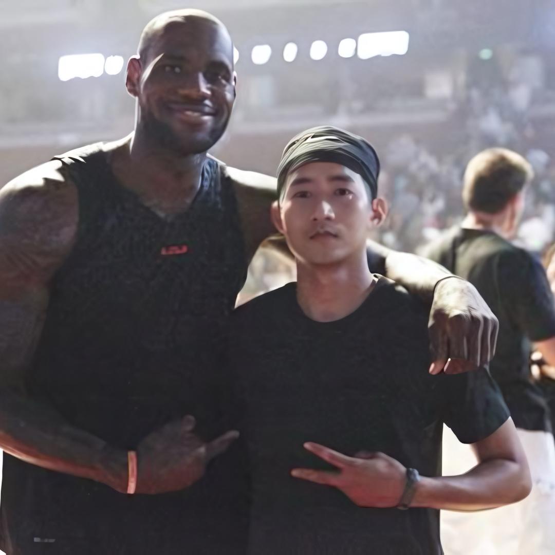 理个球🏀