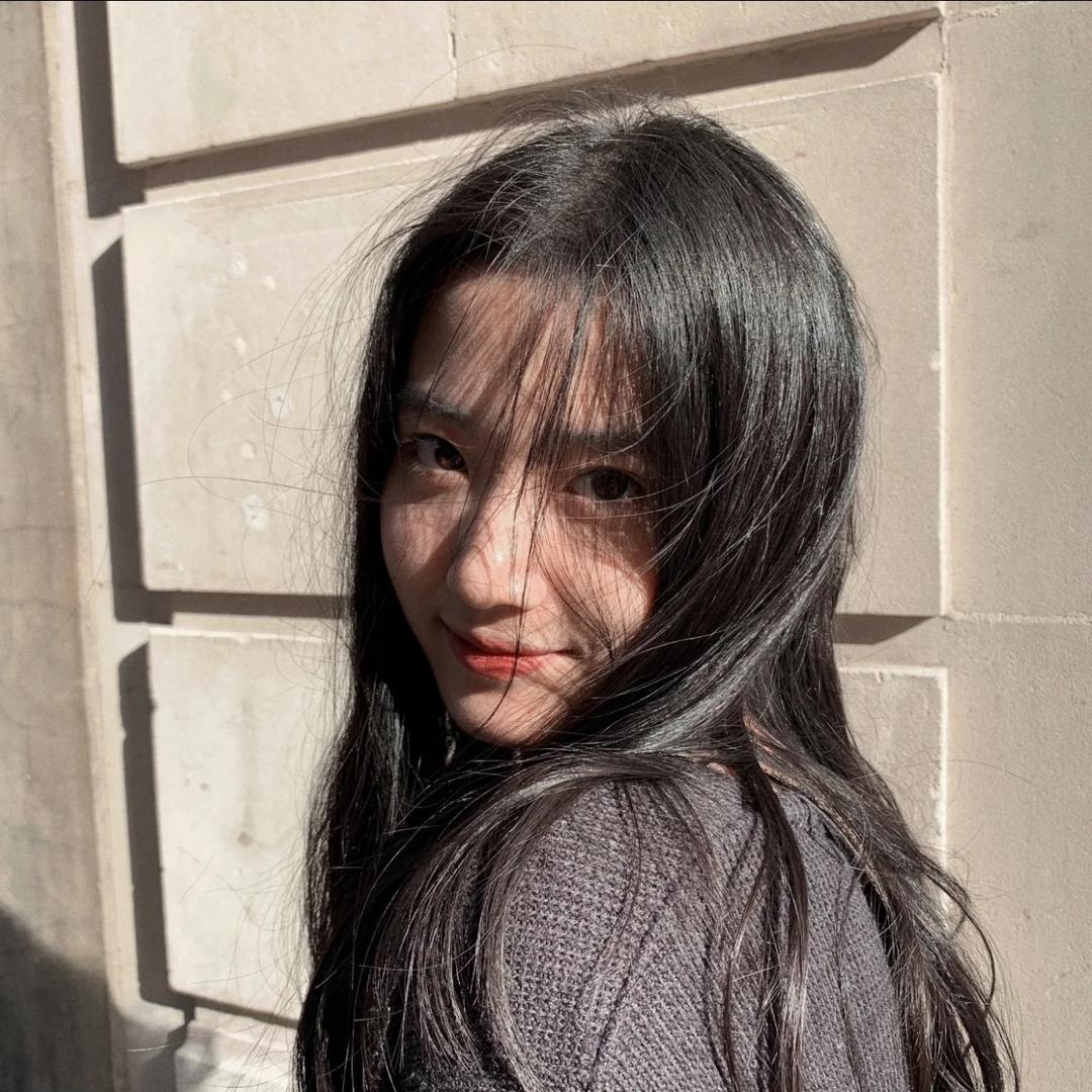 李小姐.