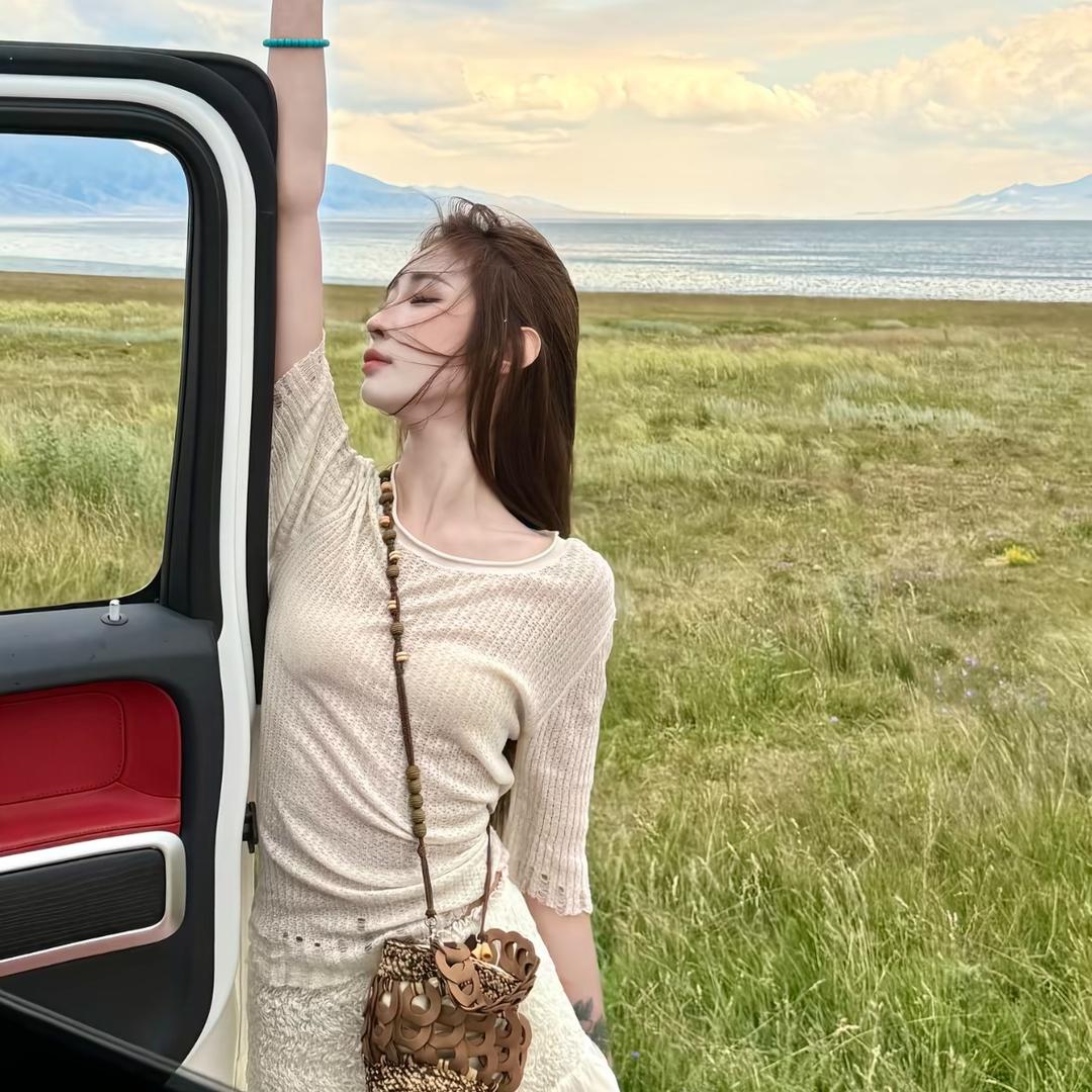 不理理(丽丽高级感穿搭)