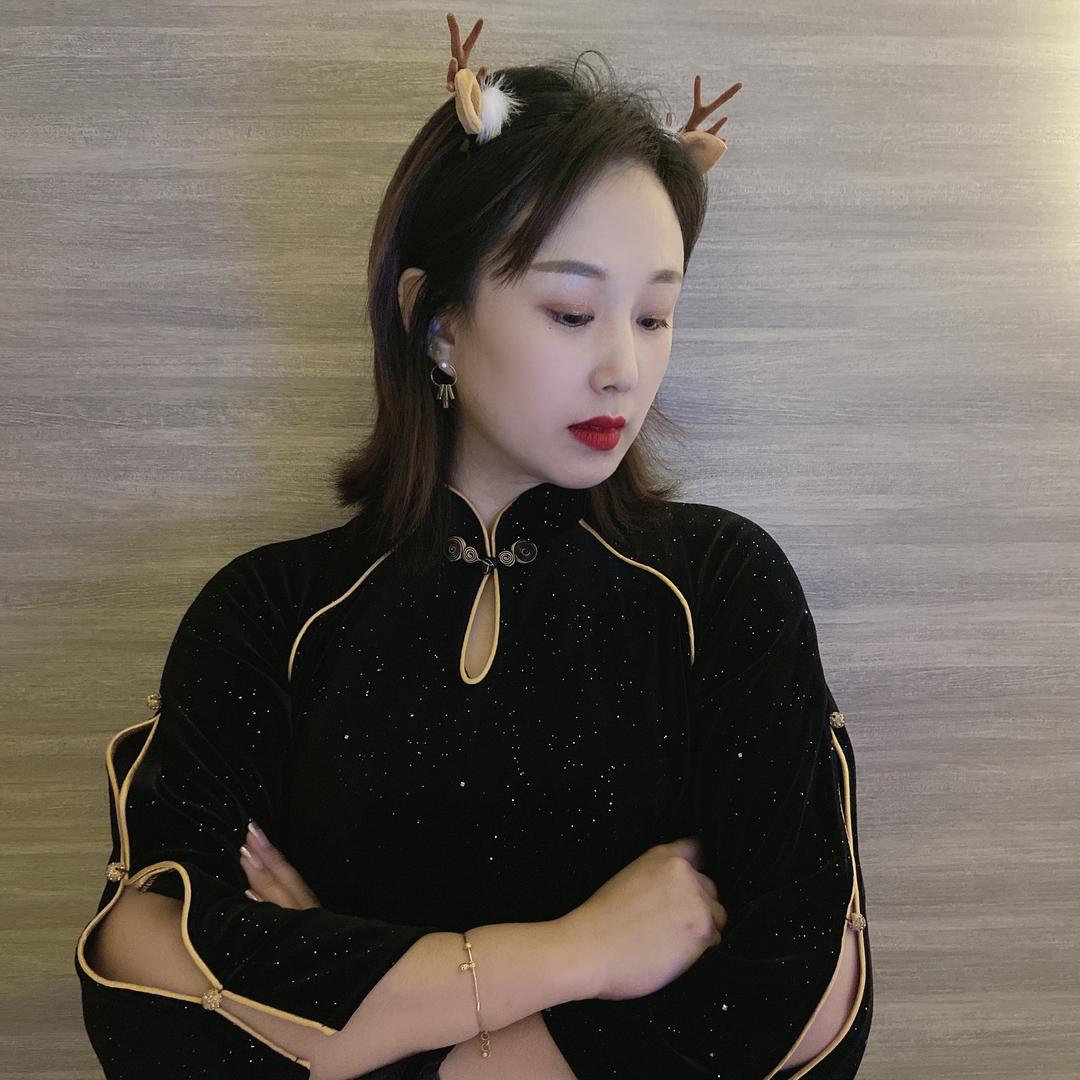 诗睿服饰