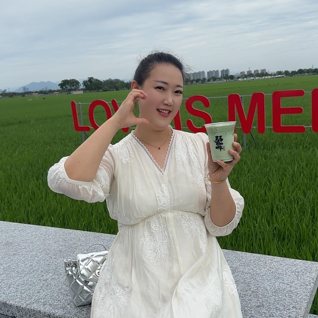 一吃就Pang的夏夏