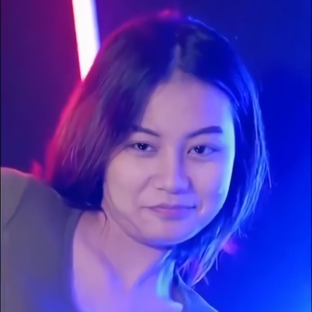 小姐姐爱蹦迪