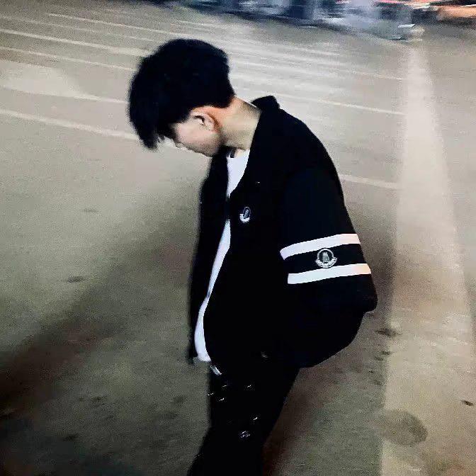 站街给女朋友买糖吃