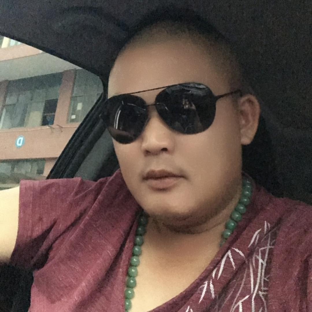 开心的猪大肠🇨🇳