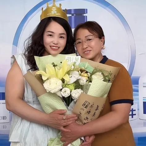 盼盼一家