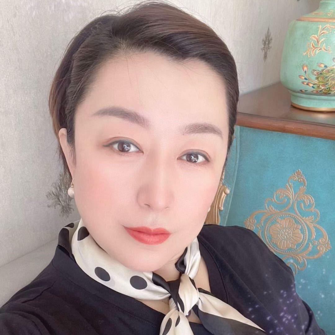艳妮