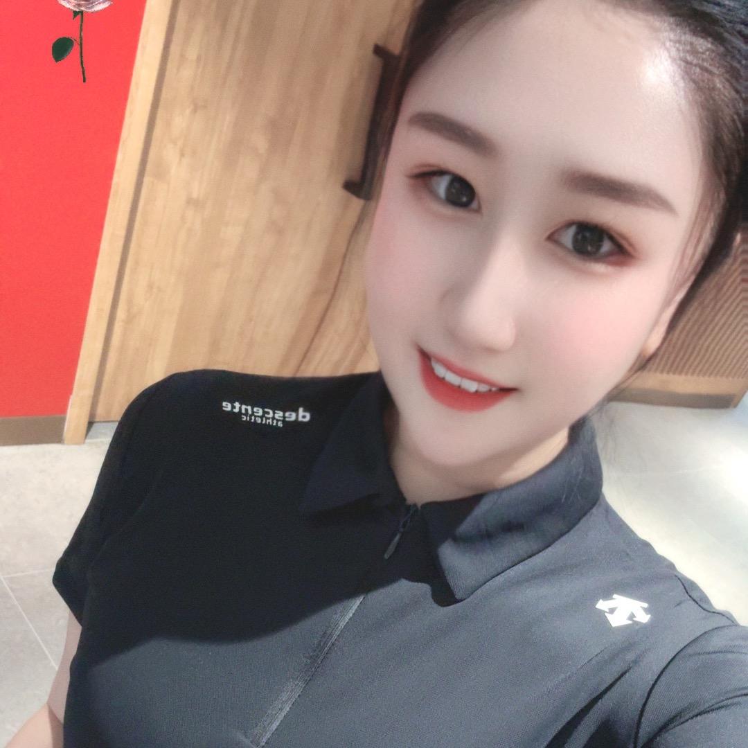 代倩♥︎
