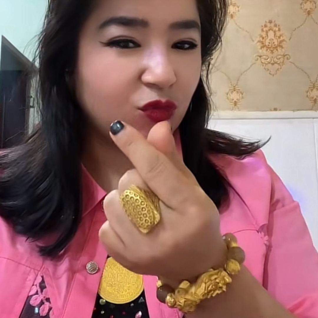 nurgul -💕3💋8💍