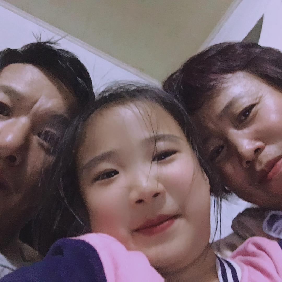 吴颜希的爷爷专业砌墙、装修