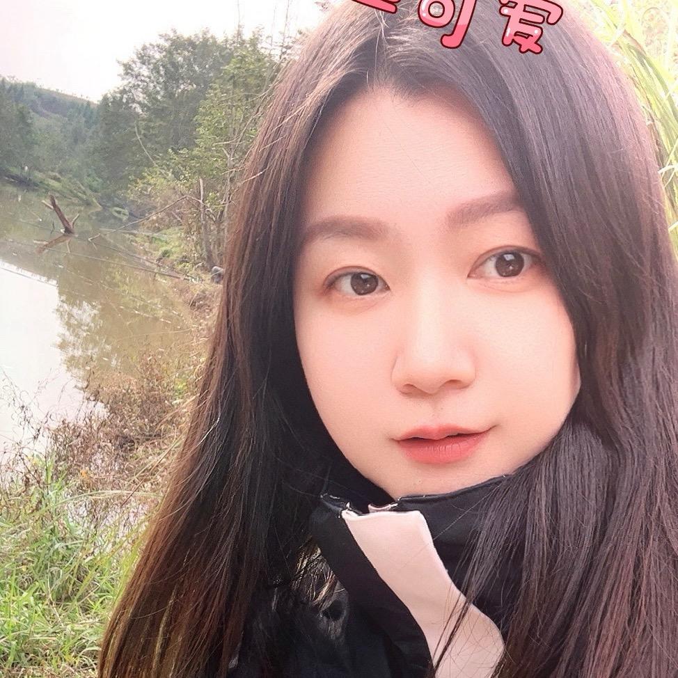 陈宅宅是个喂鱼佬。🐟