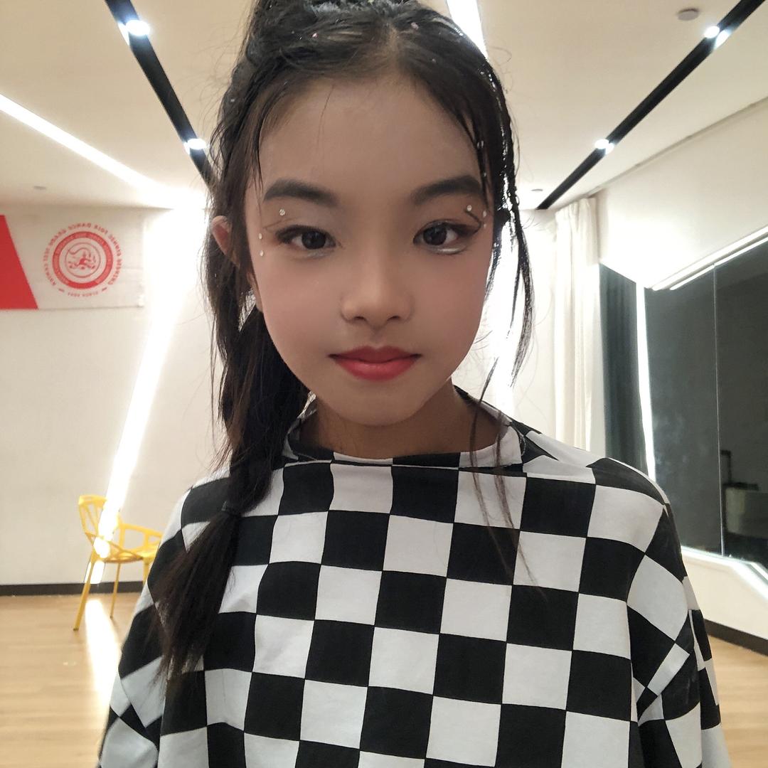 郑能量一家人（互）