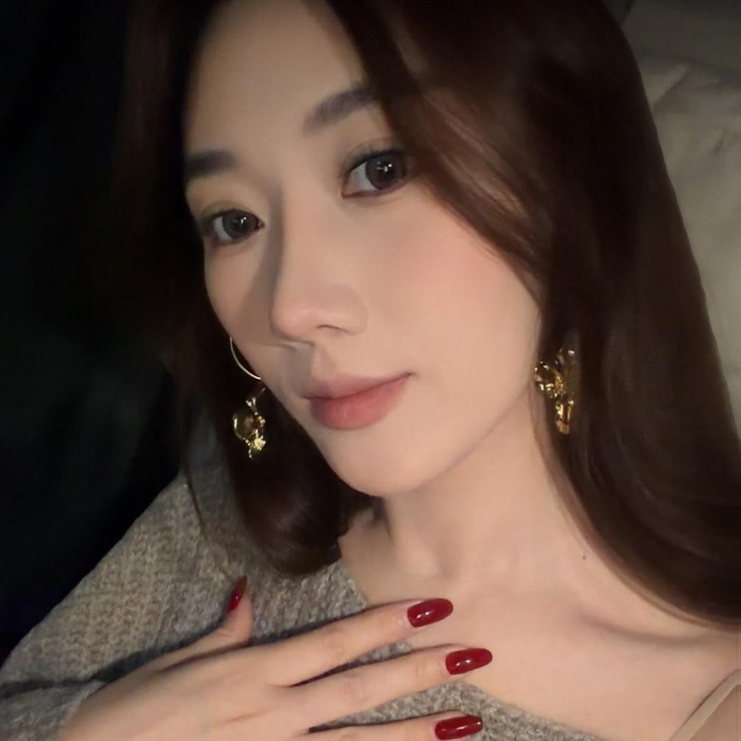 卖家具的慧儿