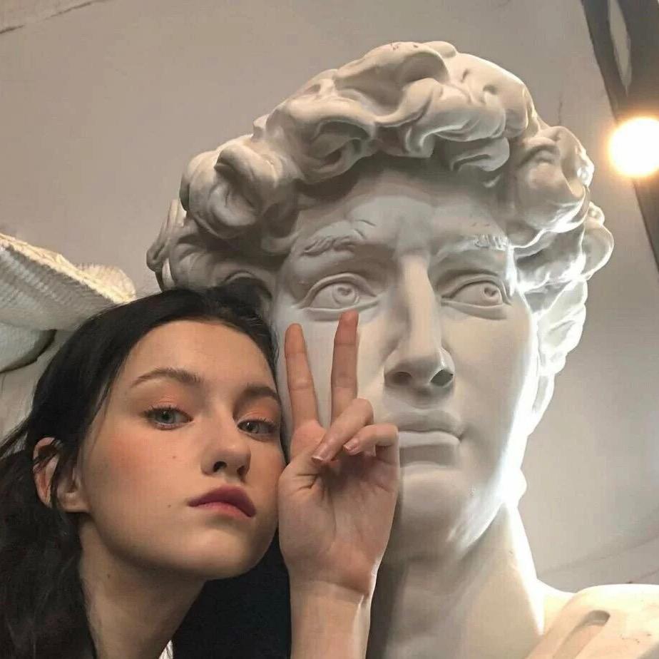 美女和她的朋友们
