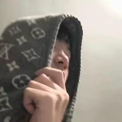 老公出轨我先出门买包利群