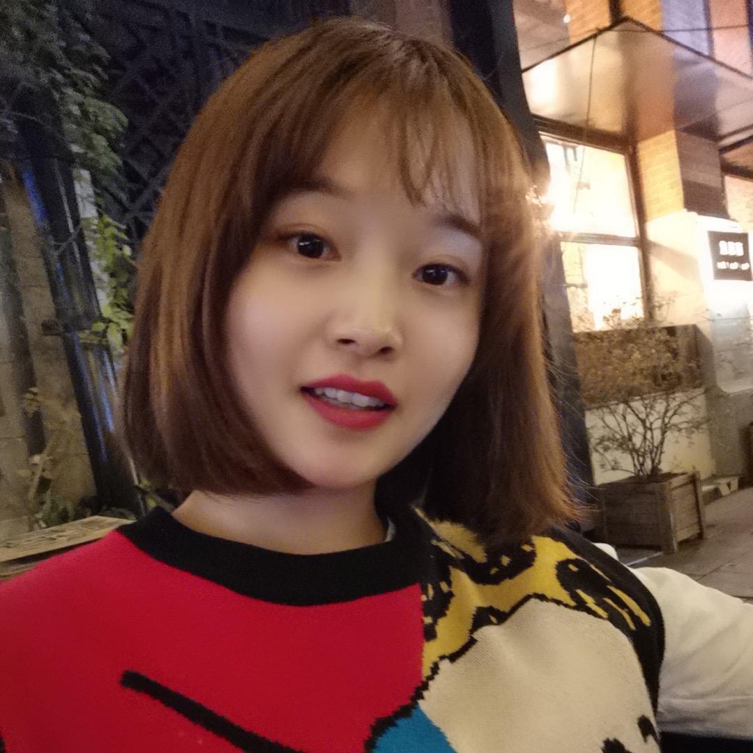 莹莹品牌优选女装  上午11点59分直播