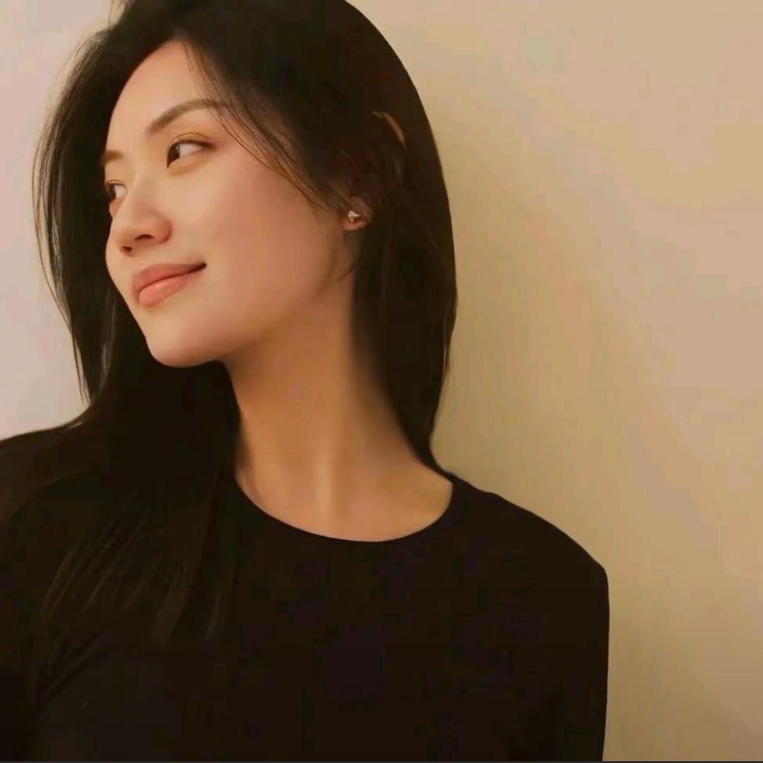 冉小莹.
