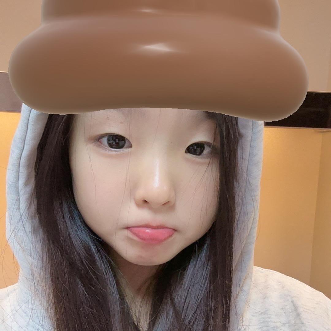 爱搞怪的萱萱
