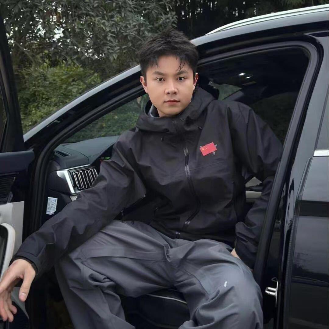 南充男士发型定制—刘小龙