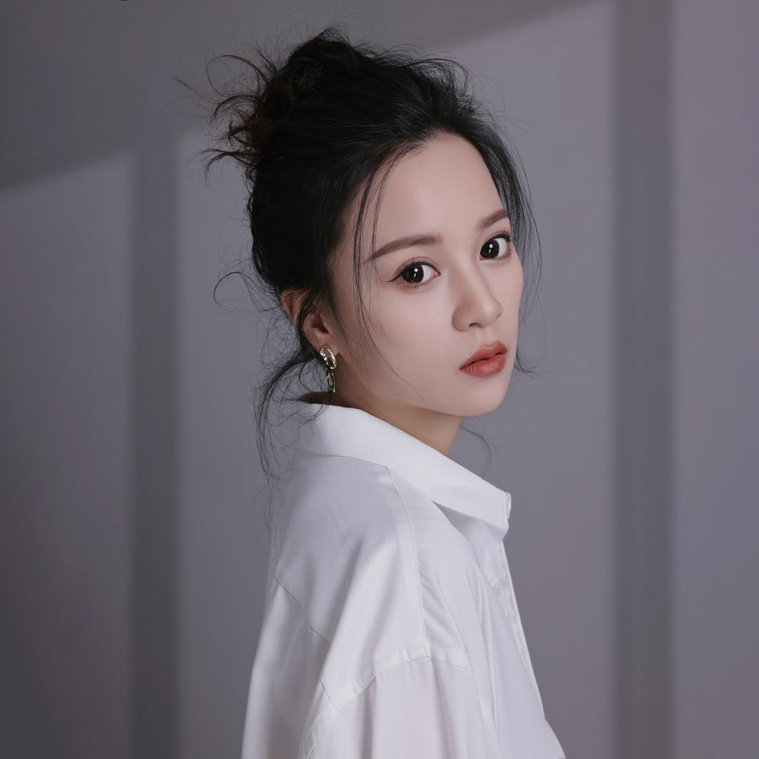 徐芊芊-编织女包