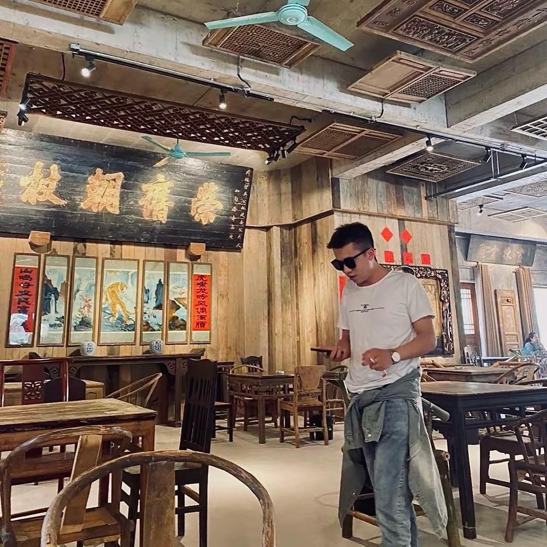 小鑫不小心.