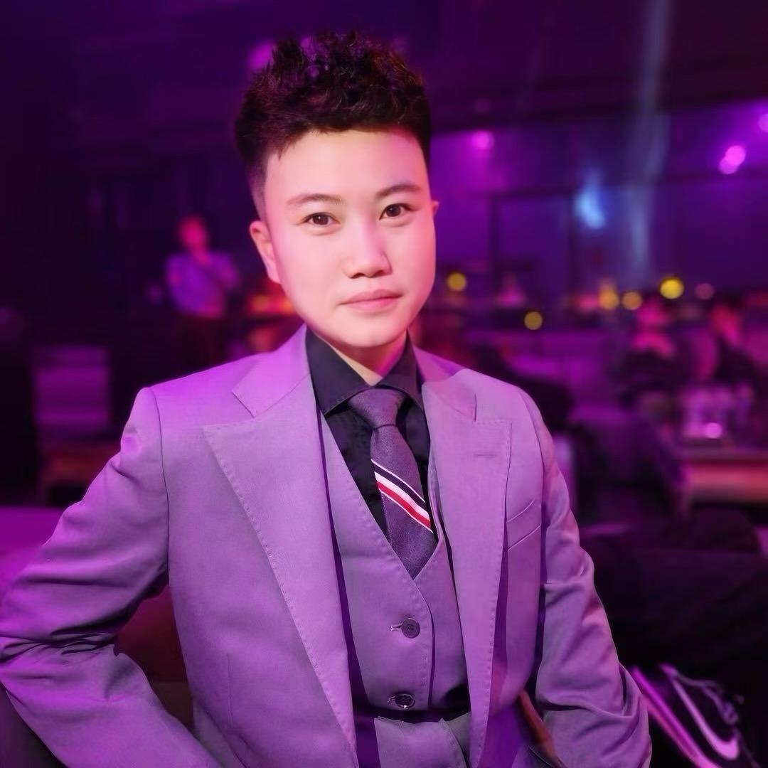 洛阳奥斯卡酒吧总监 张丹
