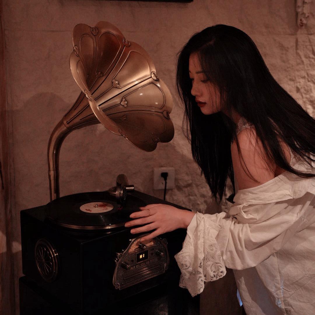 白一一