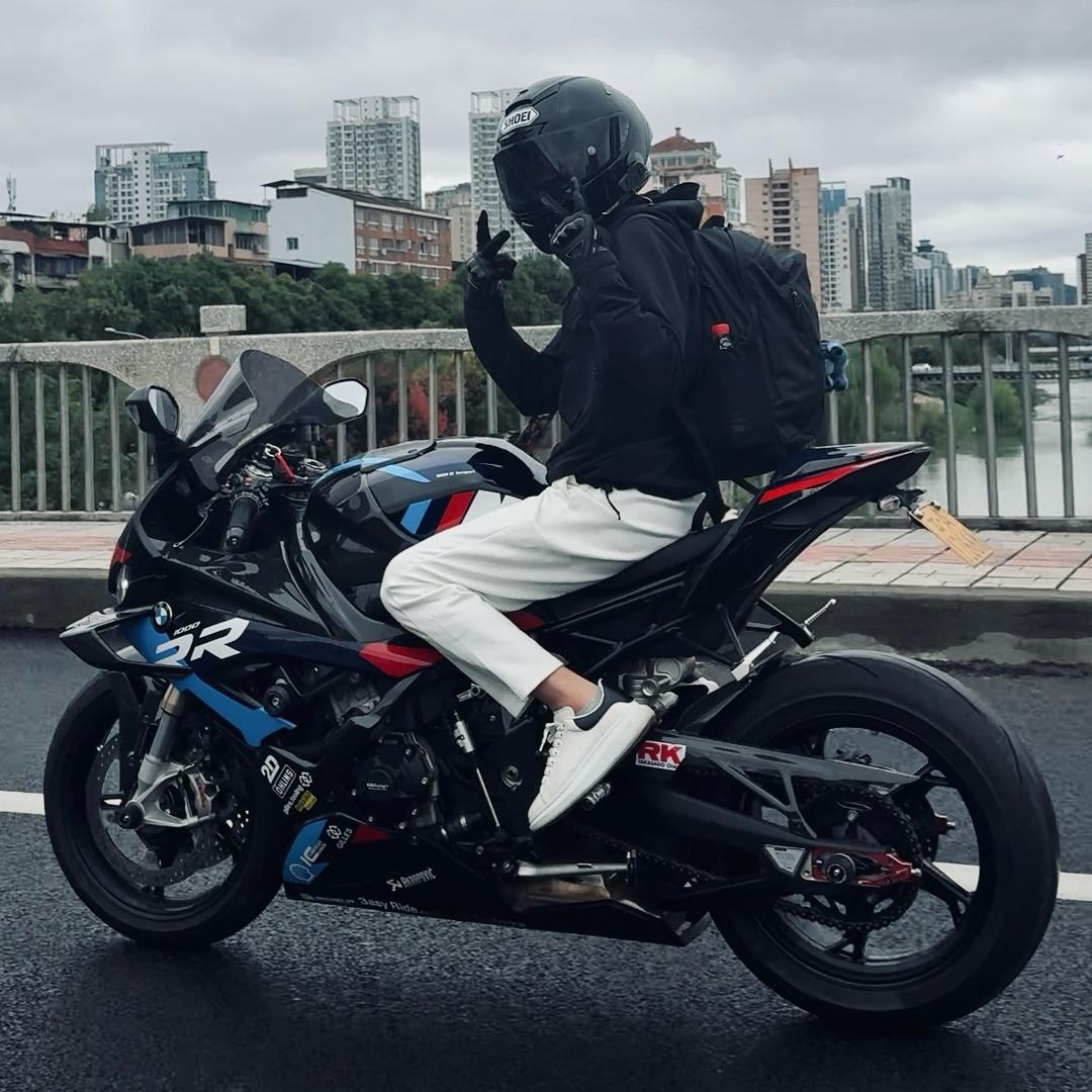 小黄叔.