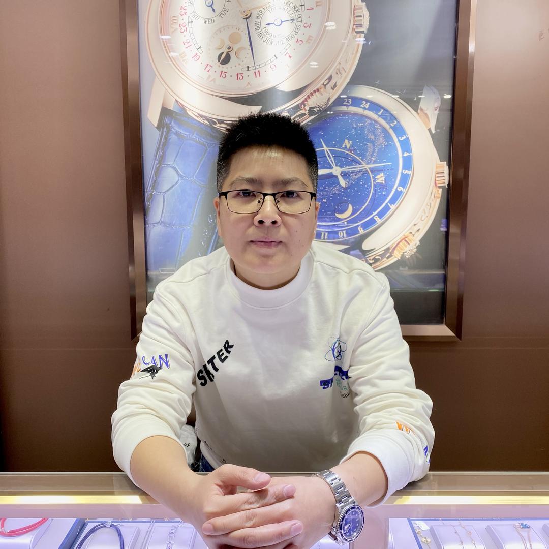 金缘腕表