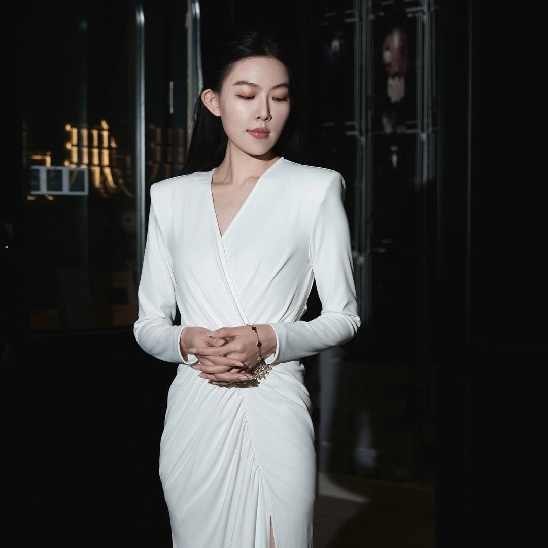 主持人馨梅
