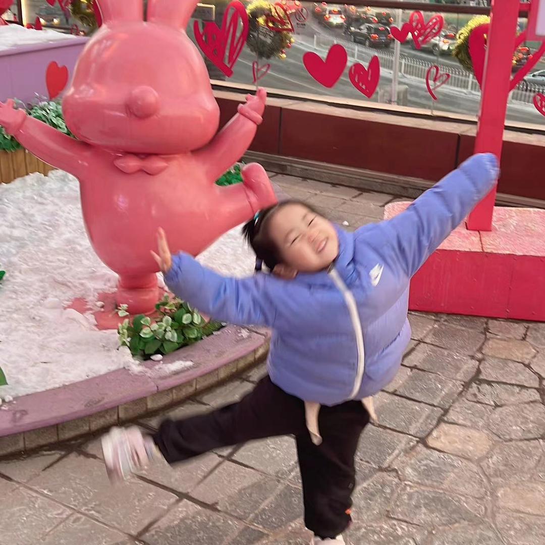 A.   嘉嘉小朋友