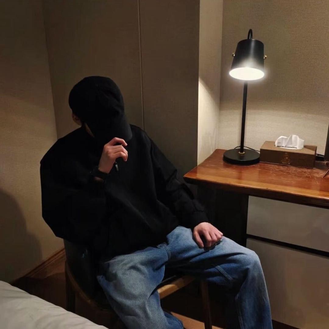 Ｌ￴￴ ￴￴ ￴