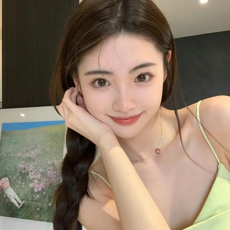 柚柚穿搭