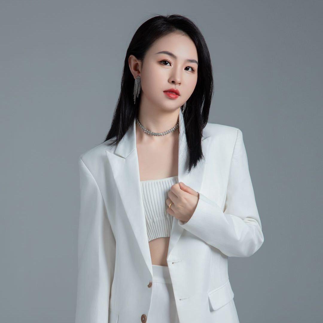 丹彤吖
