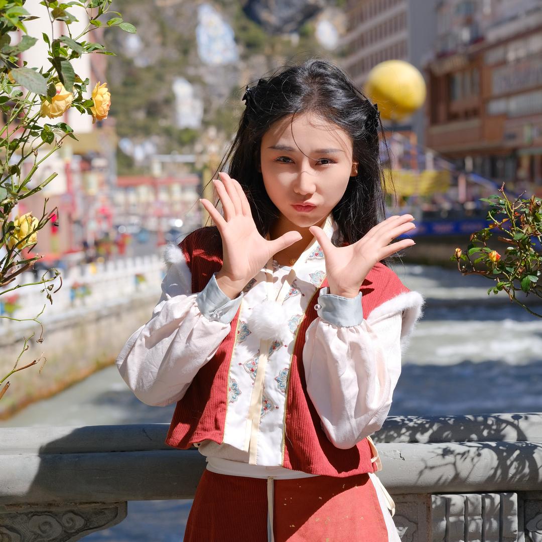 万州丫头亲妹妹