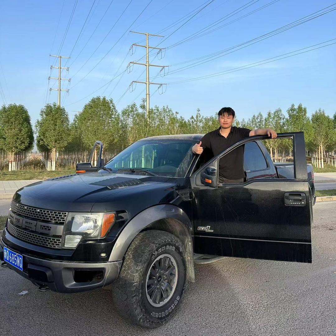 喀什包车董德多